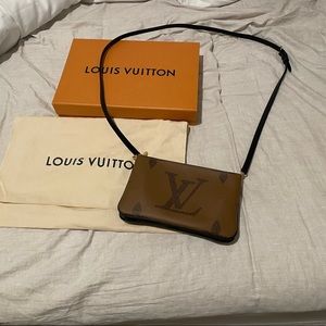 Authentic Louis Vuitton double zip pouchette